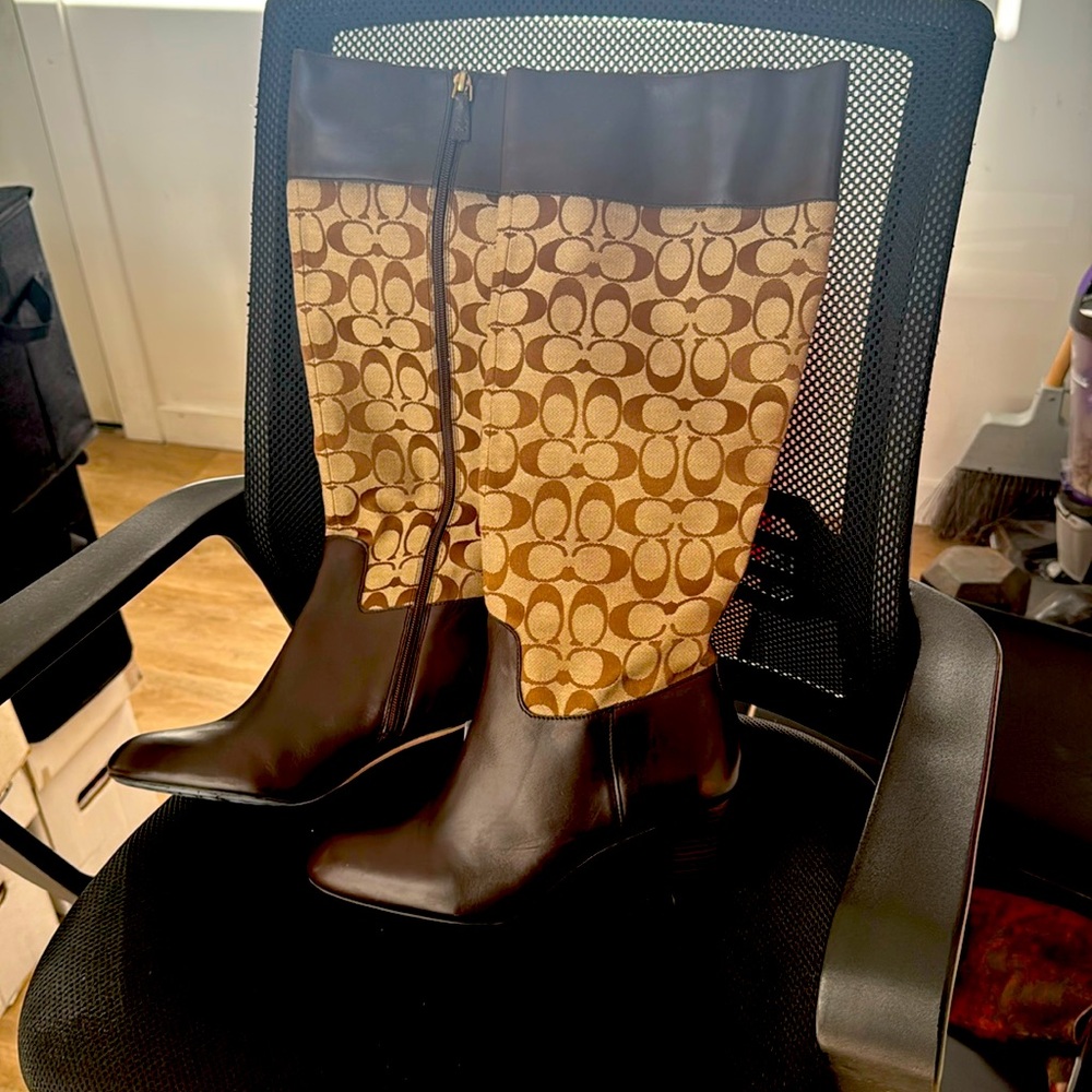 Genuine leather knee high coach boots full lengthth zipper